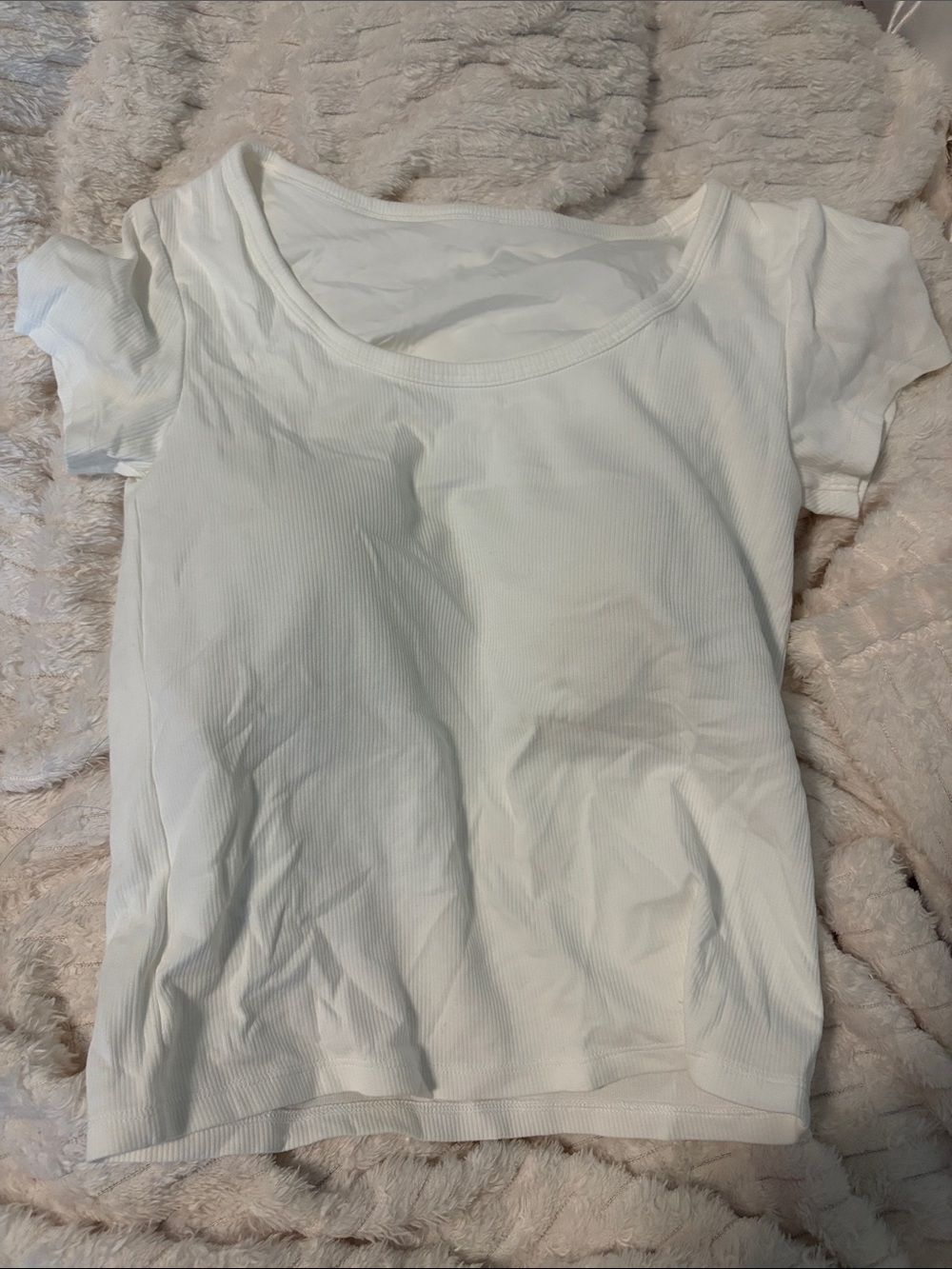 Uniqlo White Ribbed Scoop Neck Short Sleeve Top with Built-in Bra